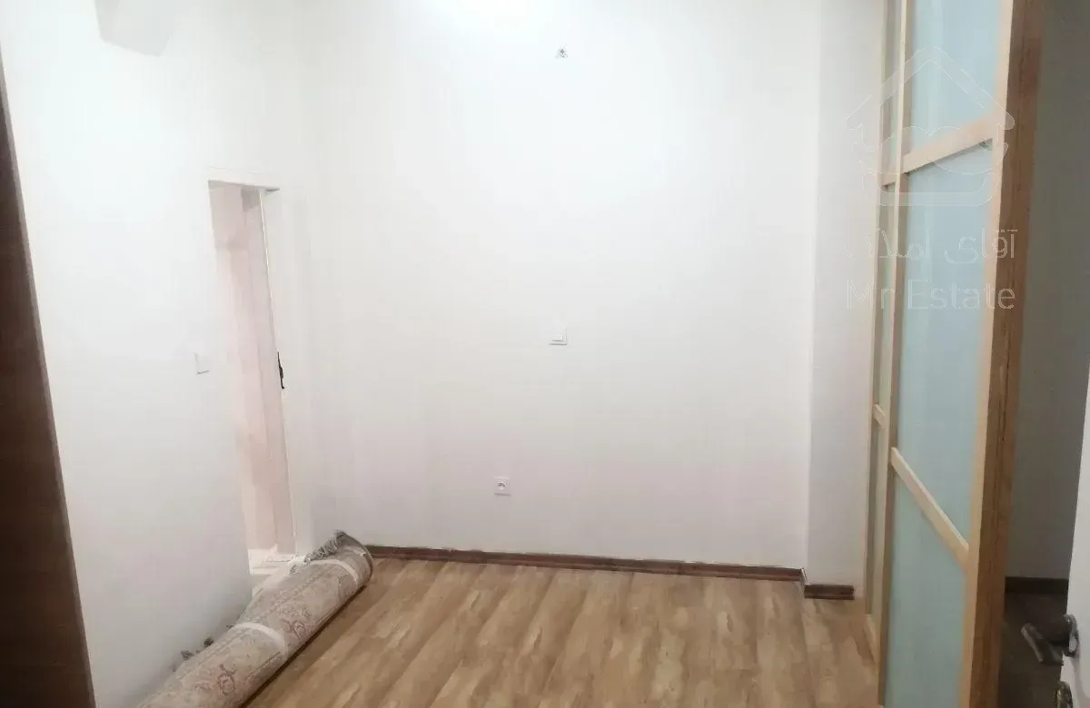 64 متری ، 2 خوابه ، همکف ، تک واحدی ، حیاط دار