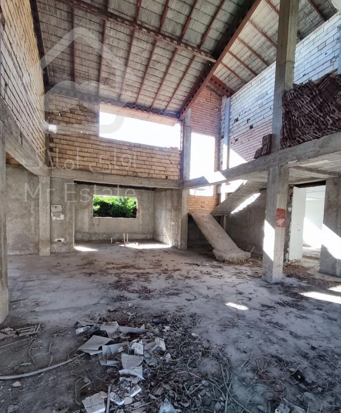 فروش ویلا نیمه کاره خزرشهر جنوبی 1100متری