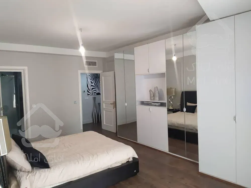 فروش آپارتمان الهیه 300  متر اکازيون