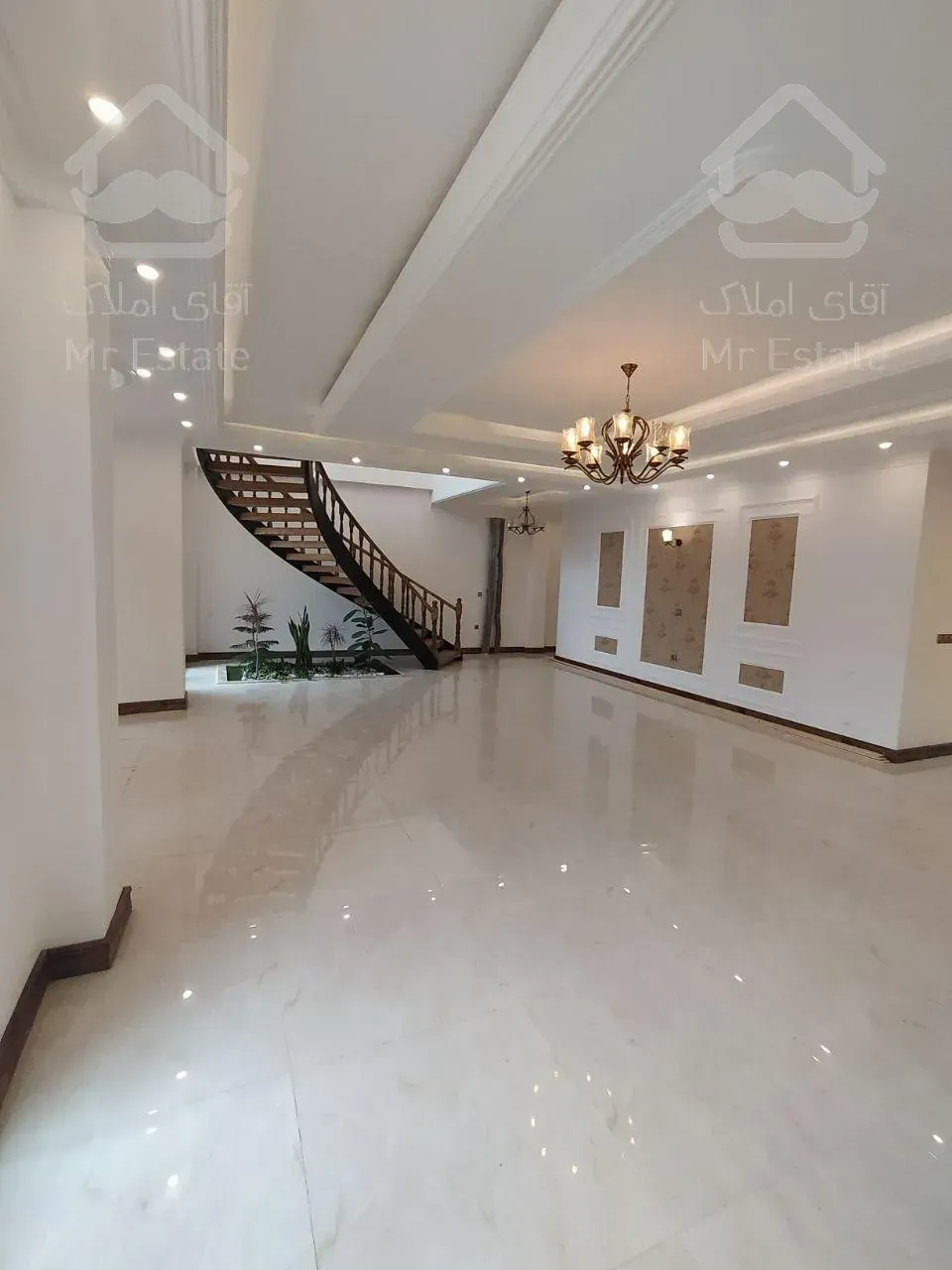 فروش ویلا ۵۳۰ متری