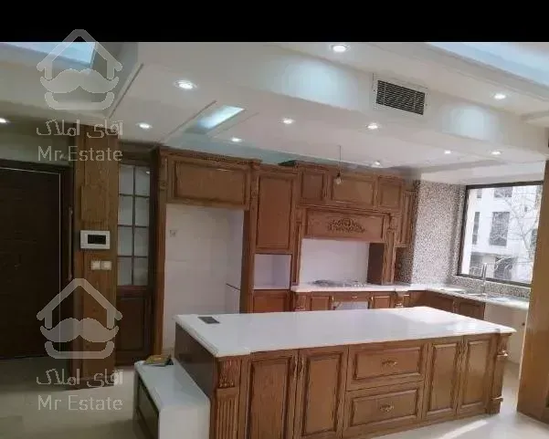 150متر سه خواب آسانسور پارکینگ اختصاصی در امامت