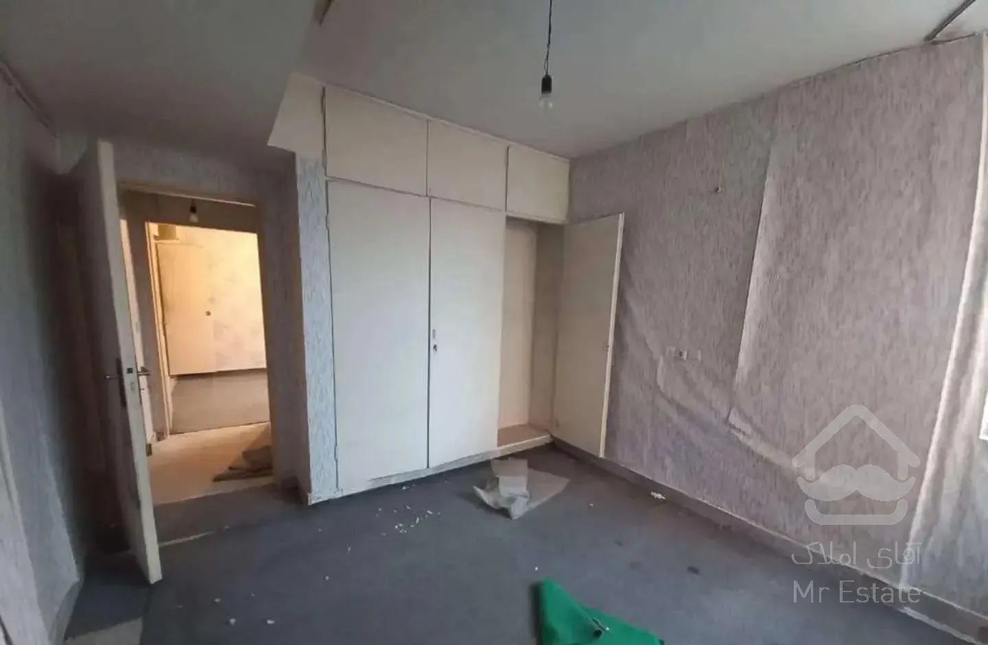 73متر)دوخواب)پارکینگ)نورگیر مناسب)مجتمع یاسین