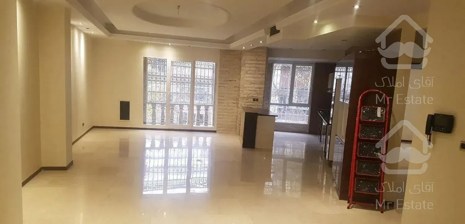 شمال اندرزگوآپارتمان ١٦٠متری سه خوابه فول مشاعات