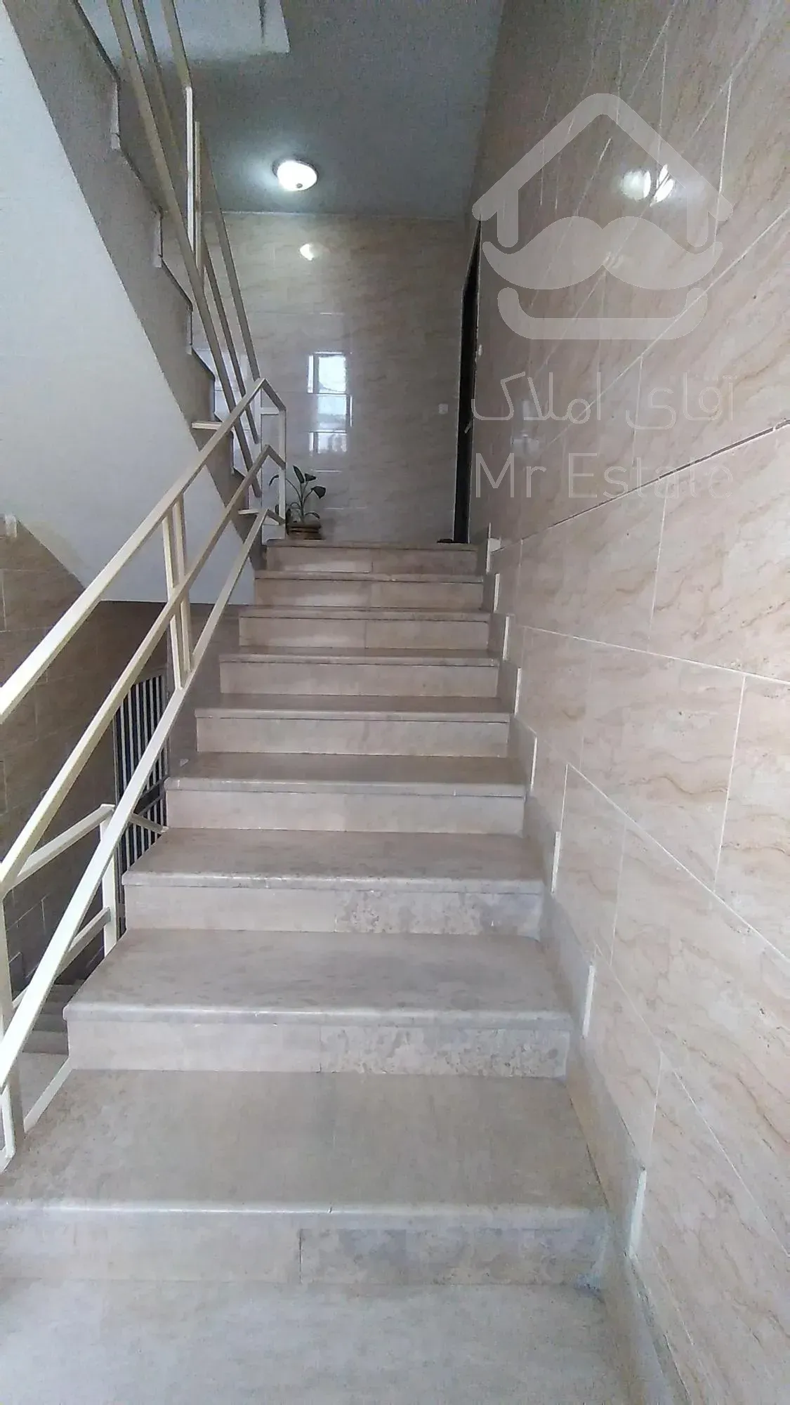 ۱۱۰ متر خانه گستر