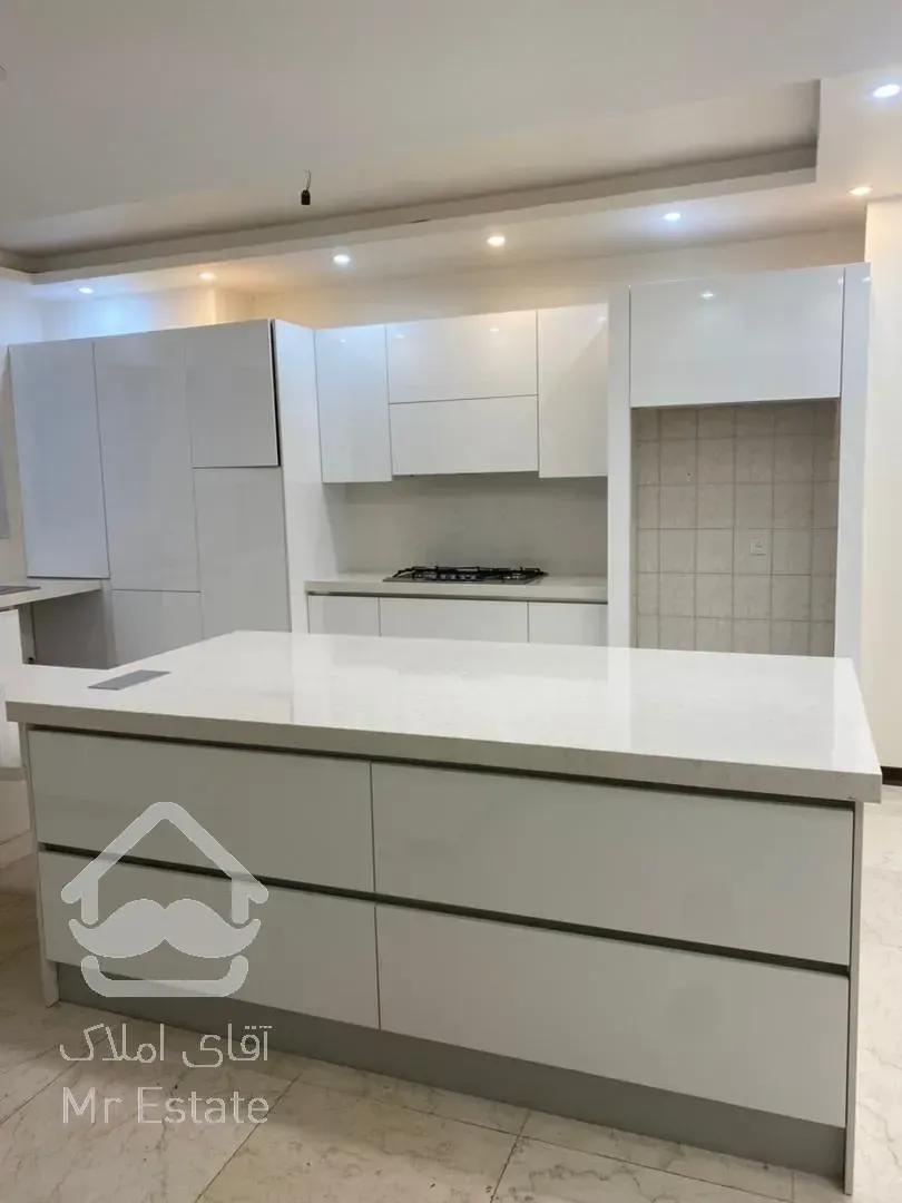 اجاره و رهن آپارتمان ولنجک 152  متر اکازيون