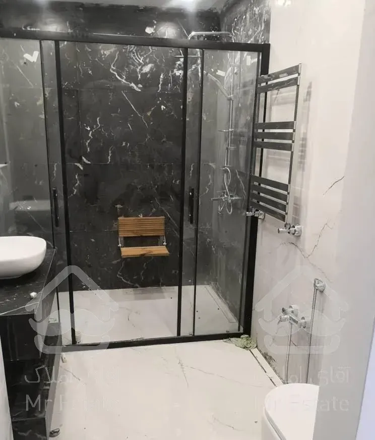 شهرک غرب ۱۷۰متر آپارتمان۳خواب نوسازی شده گل افشان