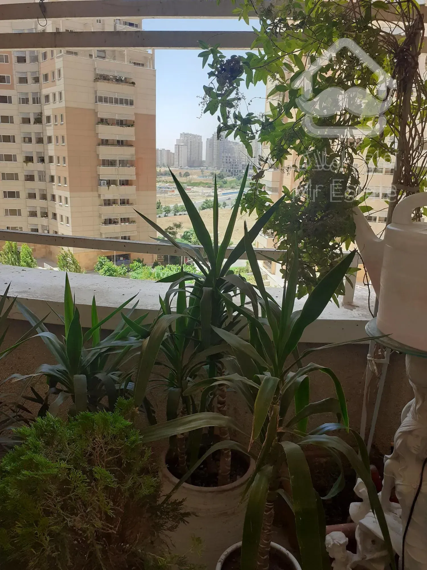 ۱۴۵متر سه خواب ویو ابدی غرق نور دریاچه چیتگر شهرک گلستان غربی