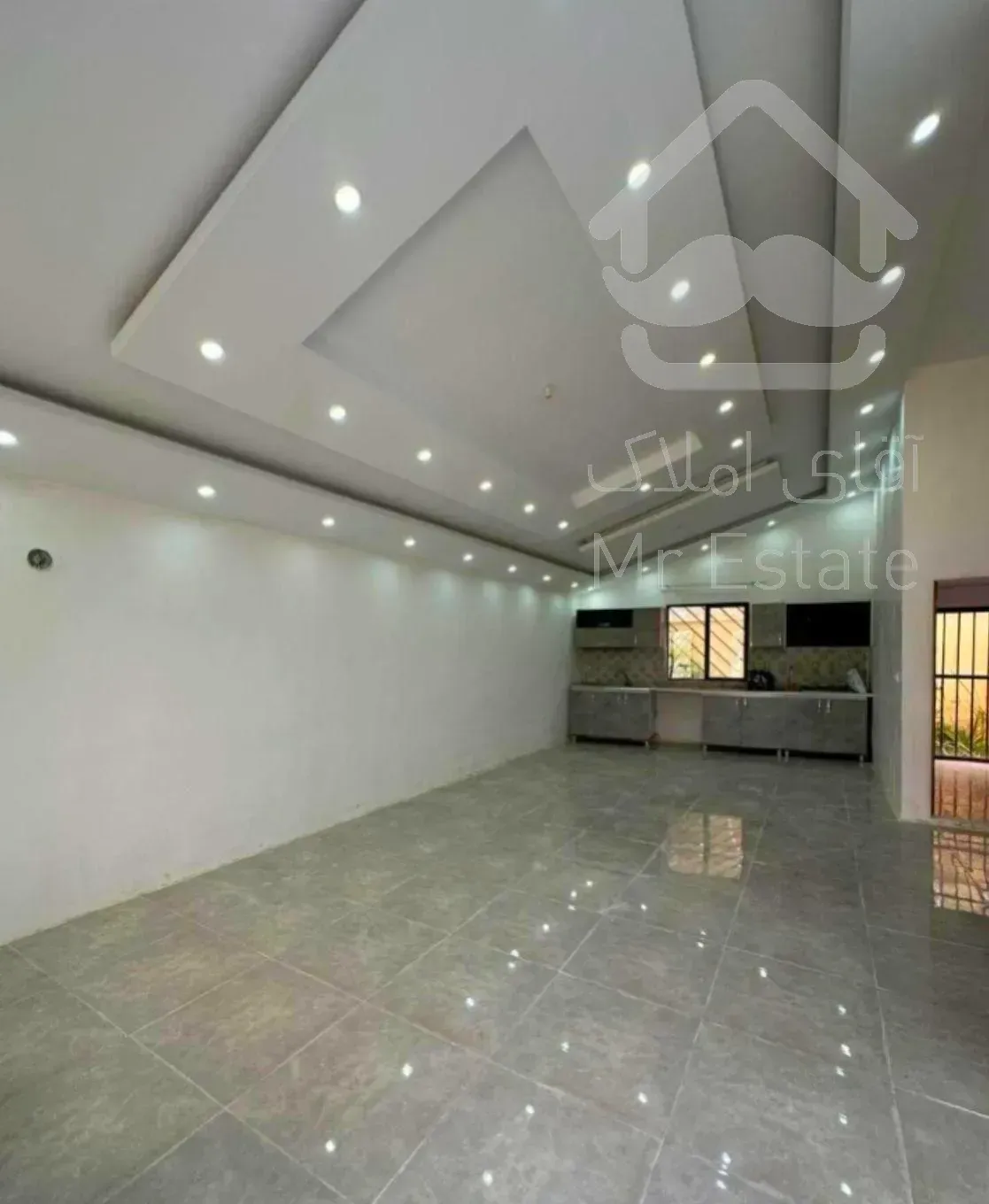 ویلا نیم پیلوت200متری/سندوجواز/قیمت1/400میلیارد