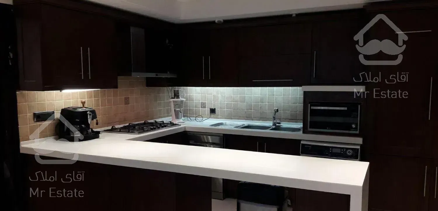 ۲۱۰متر،نوساز،۲تا پارکینگ،روبه افتاب