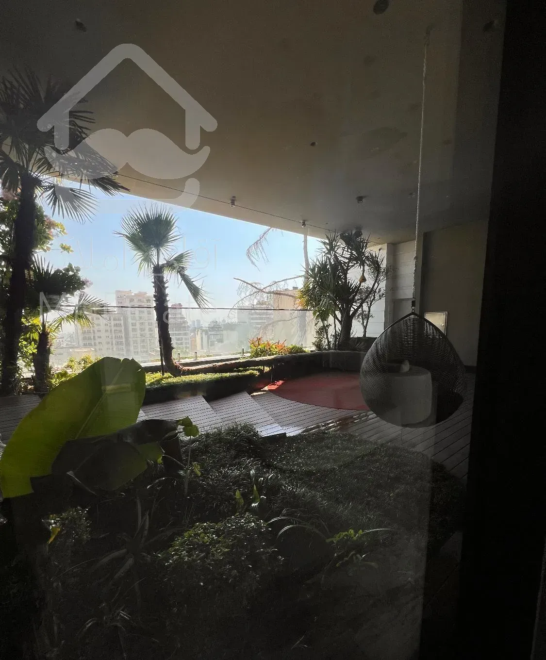 کامرانیه شمالی ۳۰۰ متر نوساز ۳۵متر تراس ۴پارکینگ