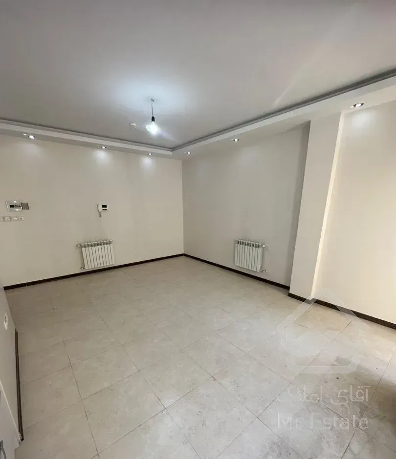 55متر تکخواب  نوساز   فول  سالن‌پرده‌خور غرق نور