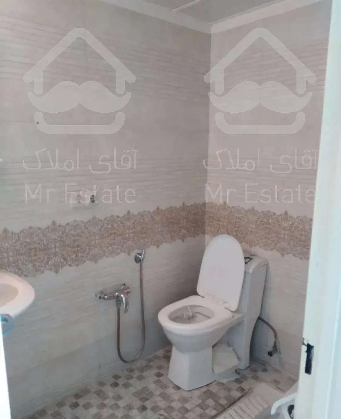 آپارتمان ۱۳۲متر پارکینگ تراس تخلیه