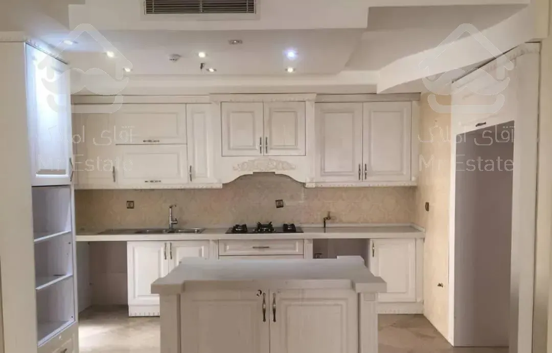 آپارتمان ۱۷۰متر/تاپ لوکیشن//دروس