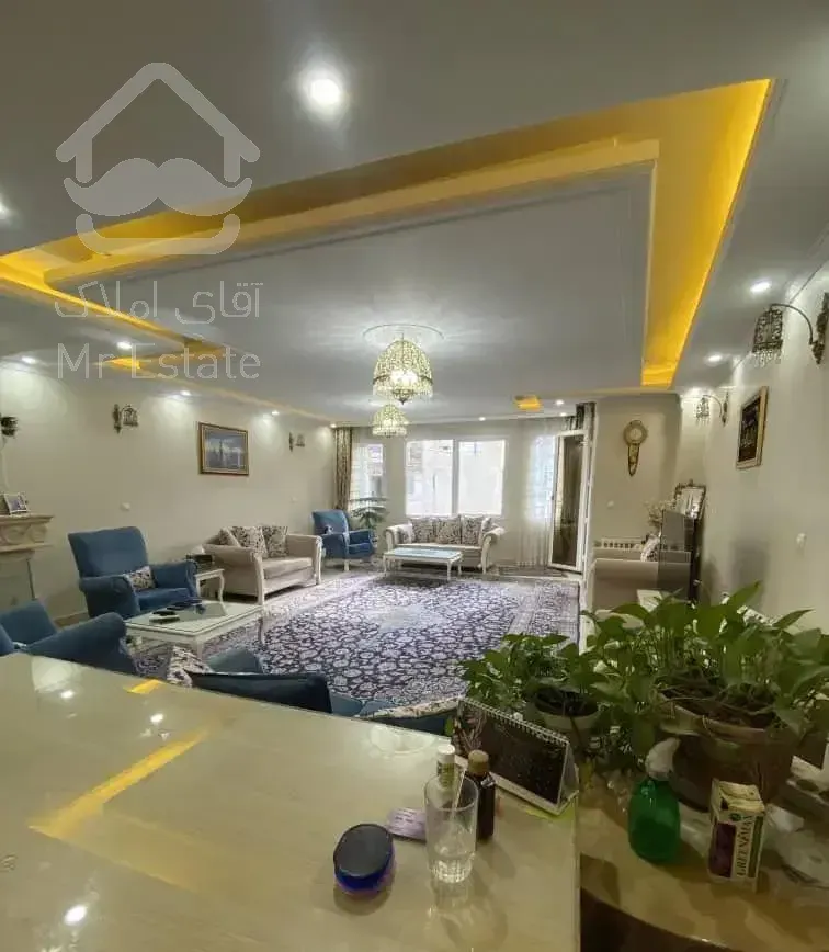 نیاوران ۲۰۰ متر ۳خواب