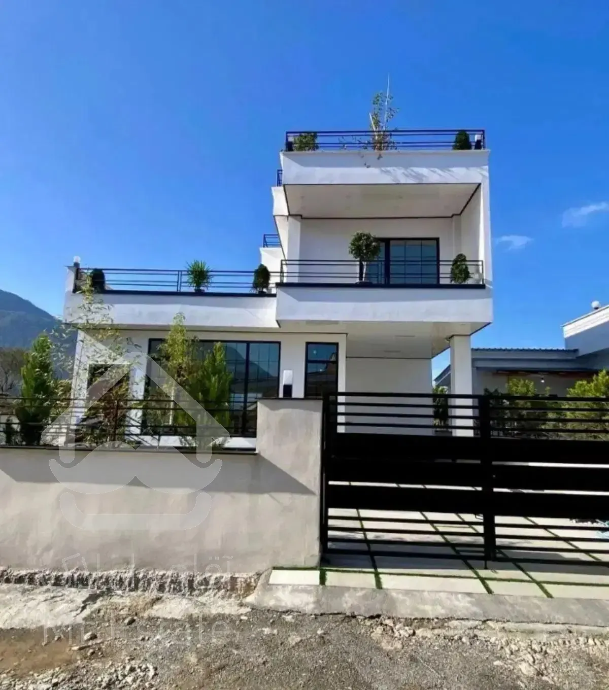 ملکار/ویلا روف مدرن /ویو جنگل /200متر زمین