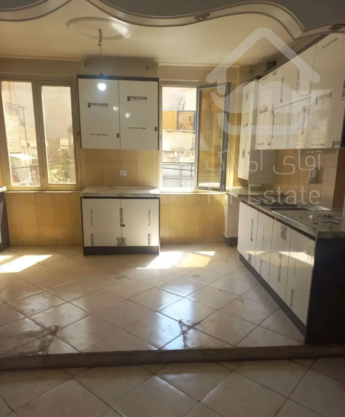 اپارتمان ۸۵متری طبقه دوم