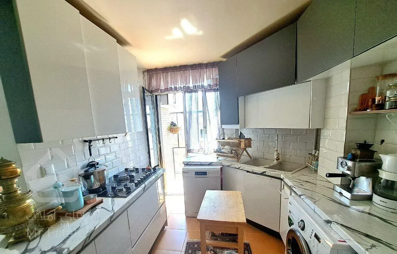 ۸۲متر/خوشگل/پارکینگدار