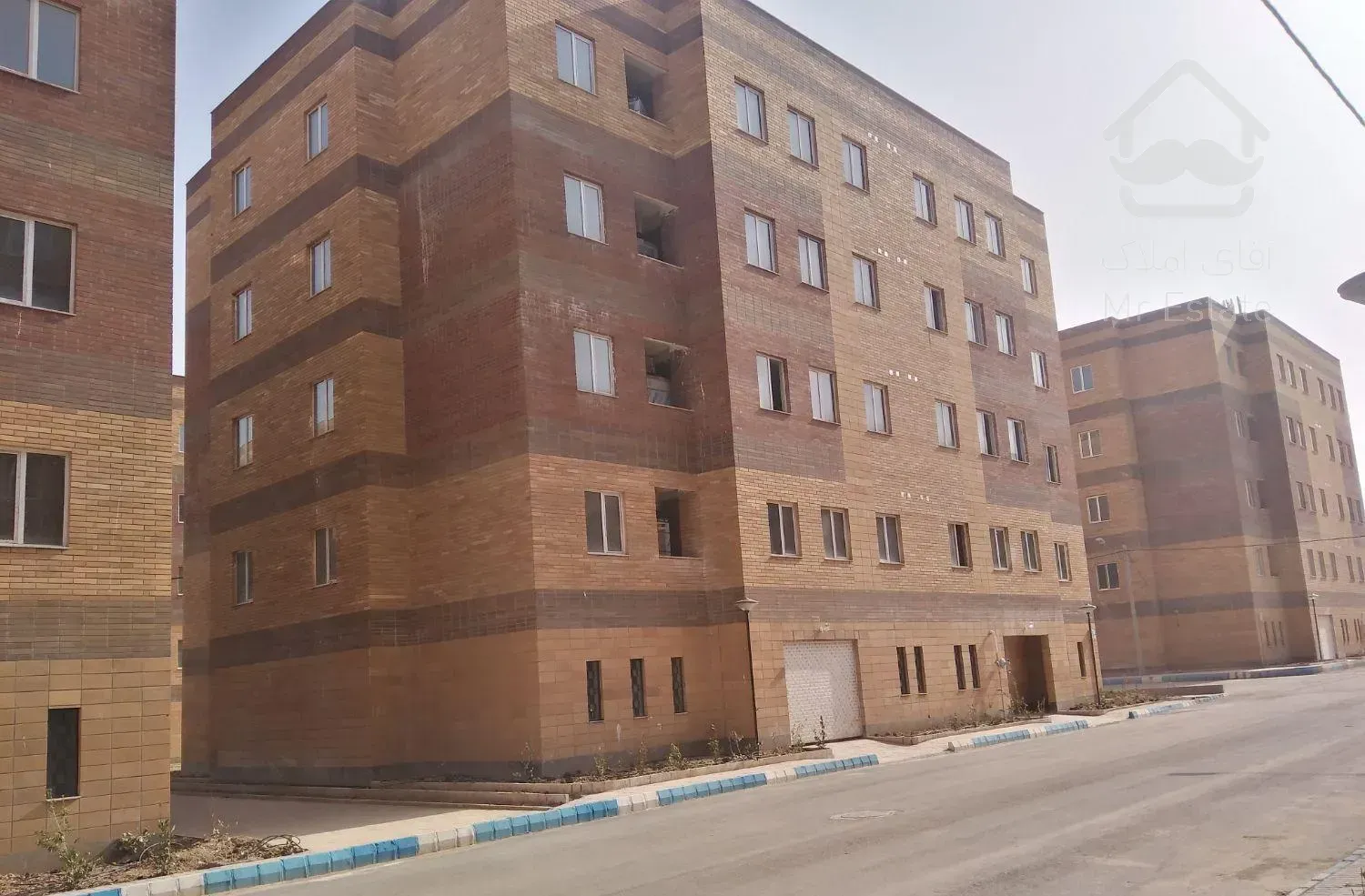 آپارتمان 112متری۲ خوابه زرهرن ارتش