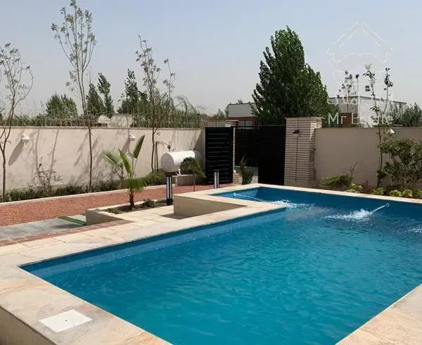 ویلایی465متر145متربنا تهراندشت آران.فروش وتهاتر.