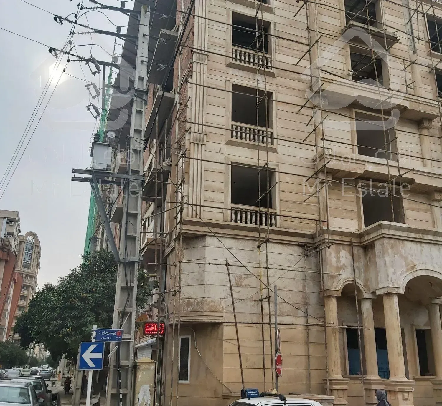 آپارتمان ۱۶۰ متری دو نبش باامکانات سر پیروزی۶