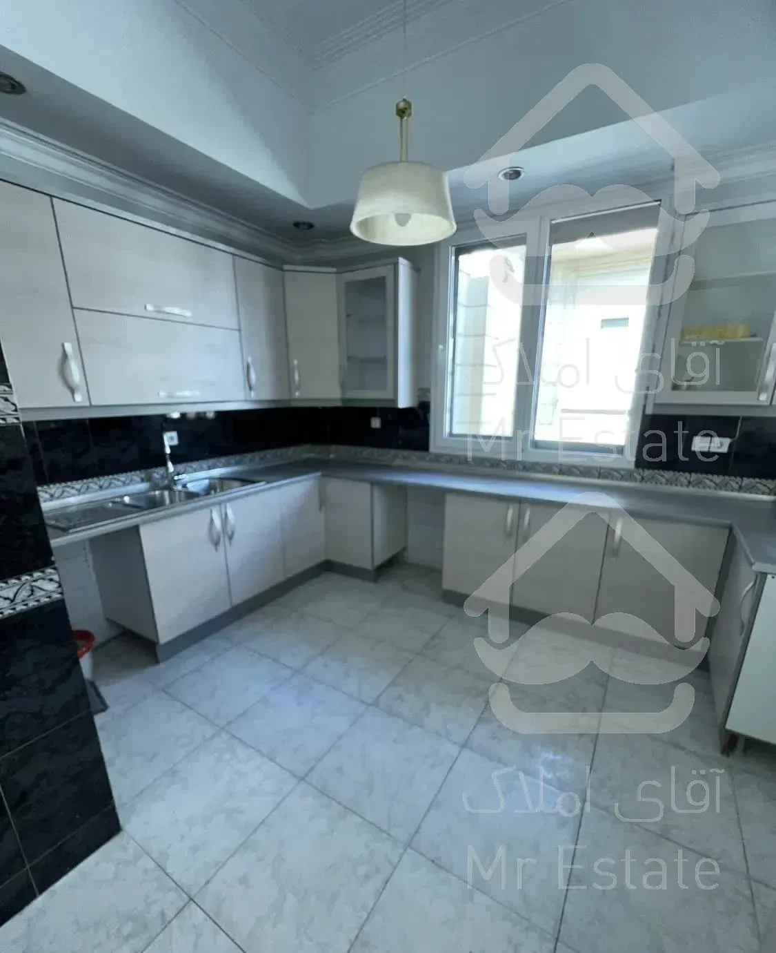 ۲۰۰ متر اپارتمان در منظریه جهانتاب