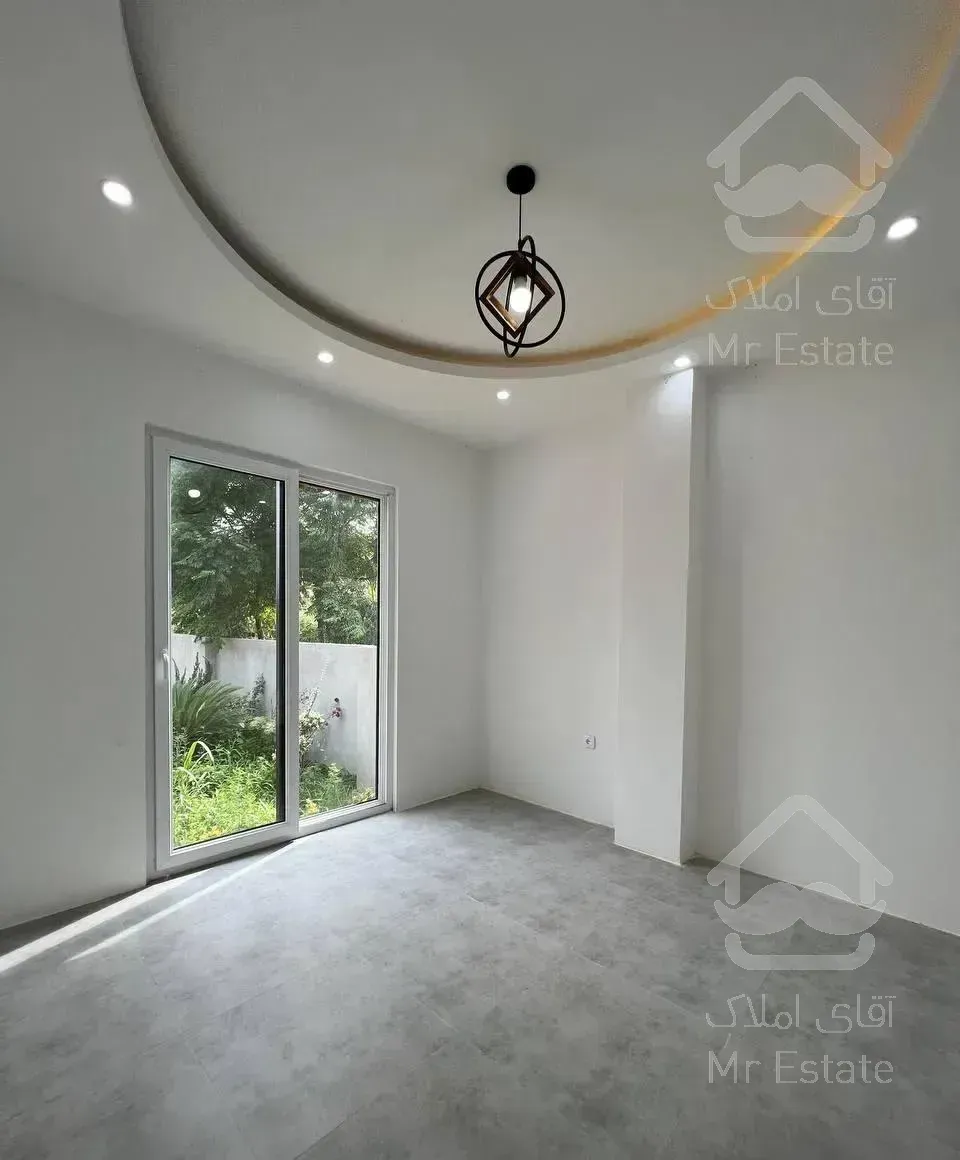 ویلا تریپلکس استخردار/نما مدرن /فاصله تا ساحل کم