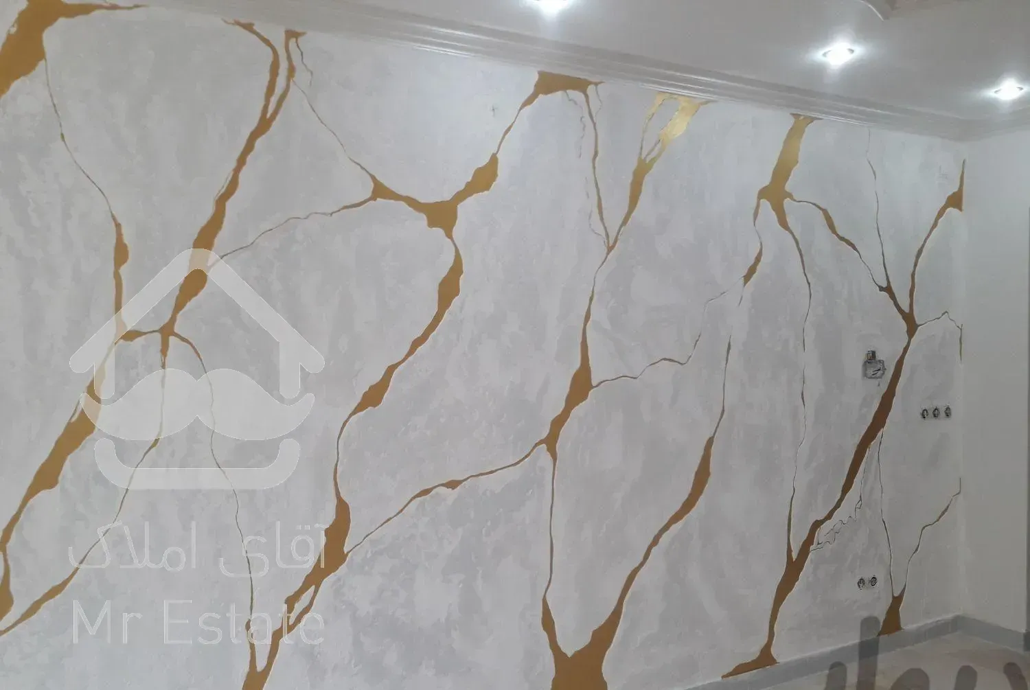 رنگ و تزئینات داخلی