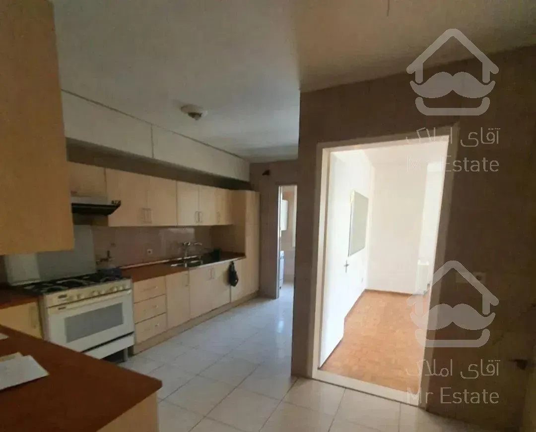 ونک برج سرو سپیدار ۱۸۰متر