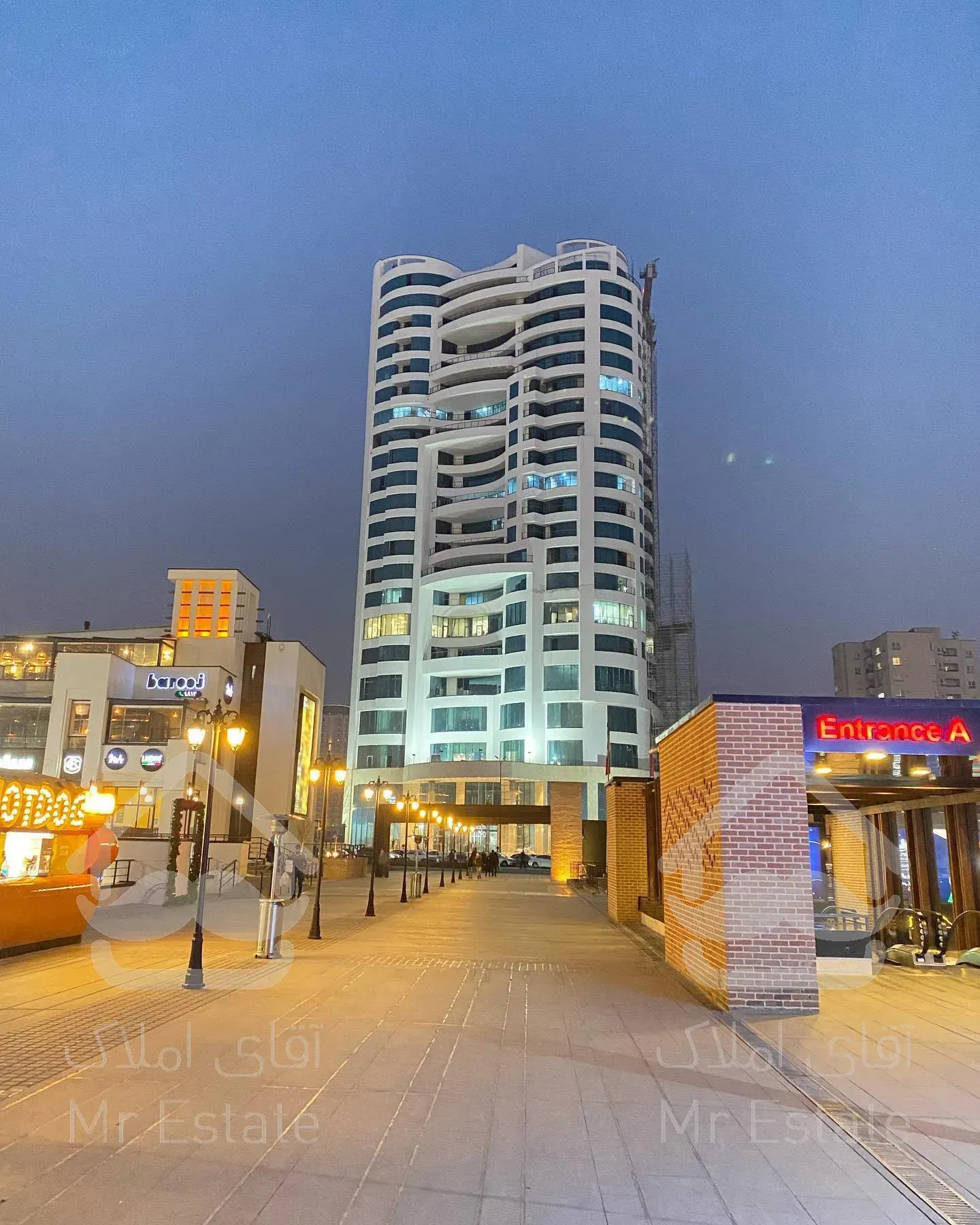 ۱۵۸ متر اداری برج لکسون بام لند ویو ابدی دریاچه