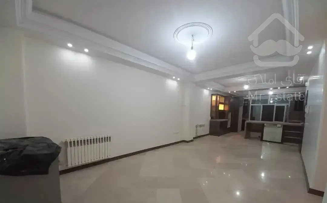 **آپارتمان ۹۰ متری طبقه اخر **