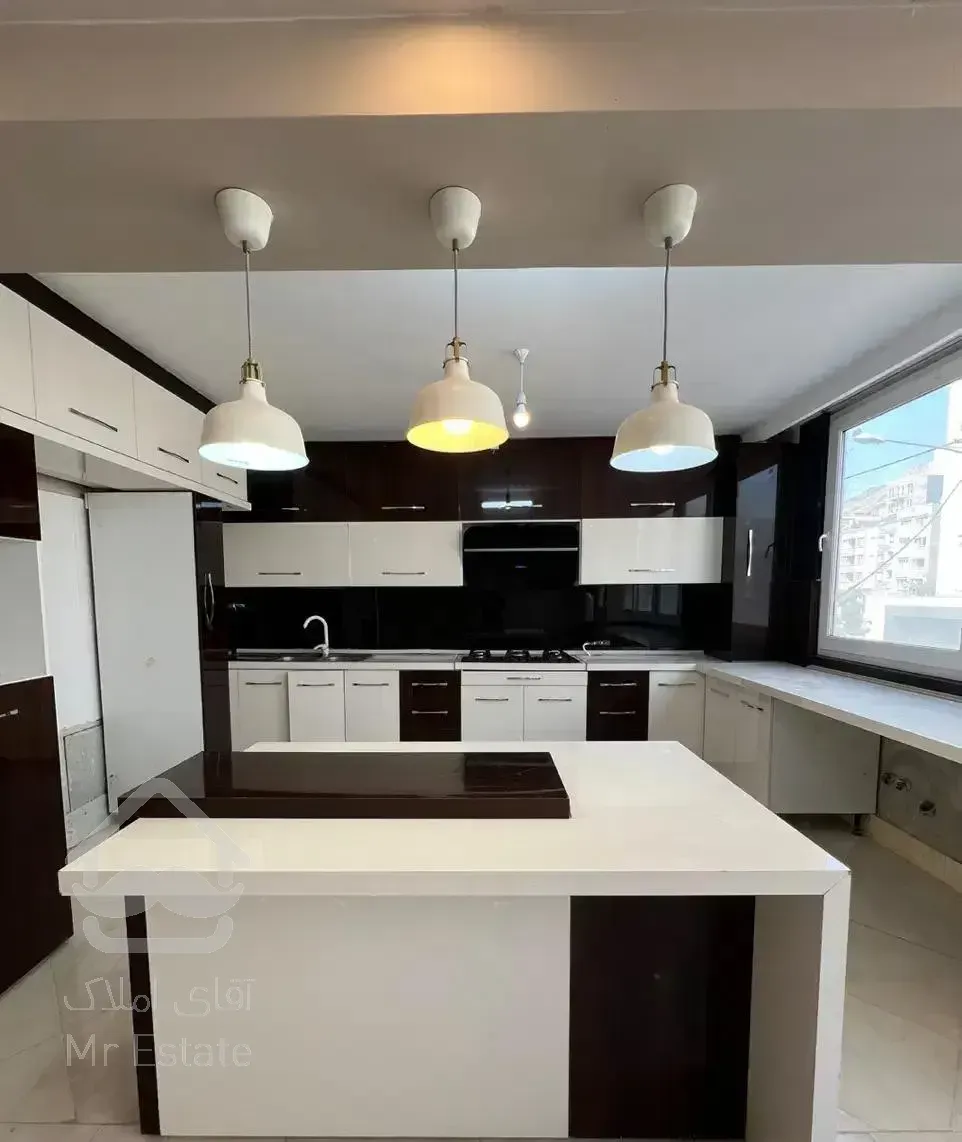 ۱۱۰ متری/هنرستان لوکیشن بی نظیر/فول/سند تک برگ