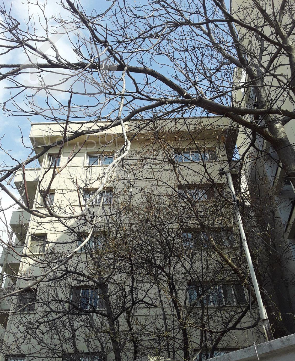 جماران ۱۰۲متر تک‌خواب پارکینگ تراس