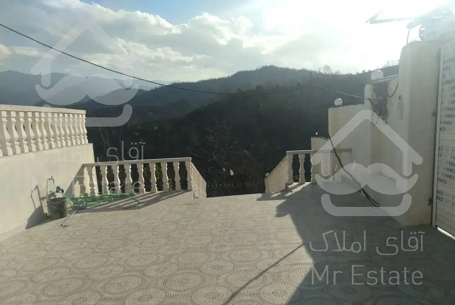 ویلاه دلباز ویو ابدی تک در منطقه با امگانات اطاقور