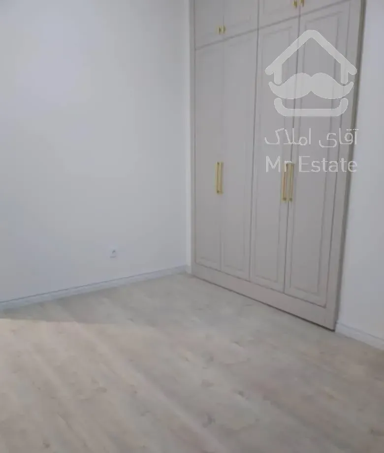 آپارتمان ۹۲متر ،۲خوابه ،بالای میدان کاج