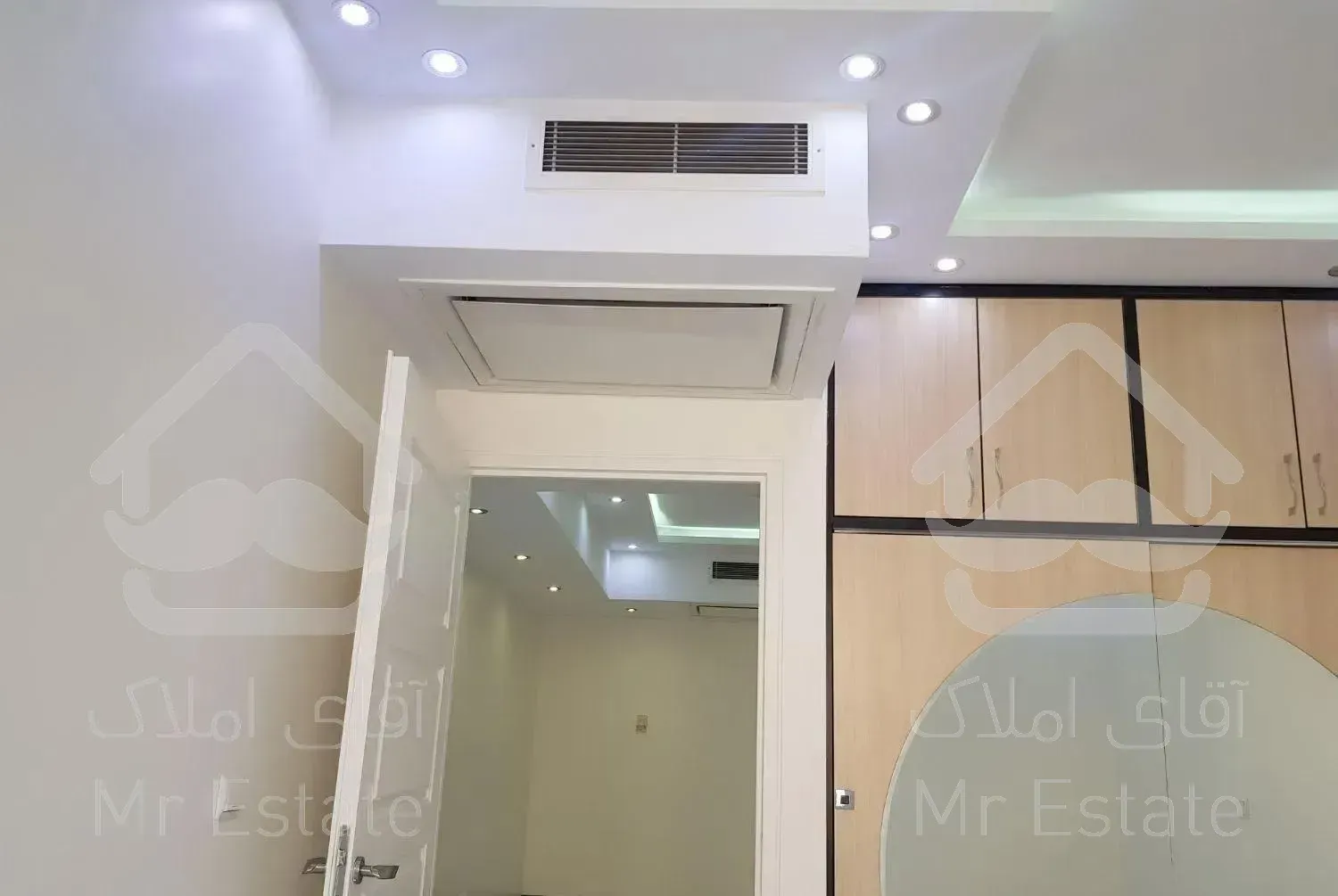 105متری /دوخوابه/فول امکانات /منطقه 22