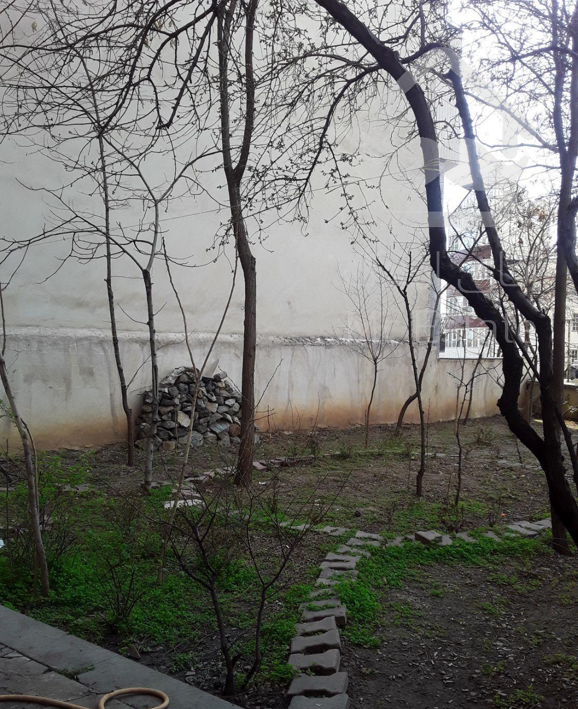 جماران ۱۰۲متر تک‌خواب پارکینگ تراس