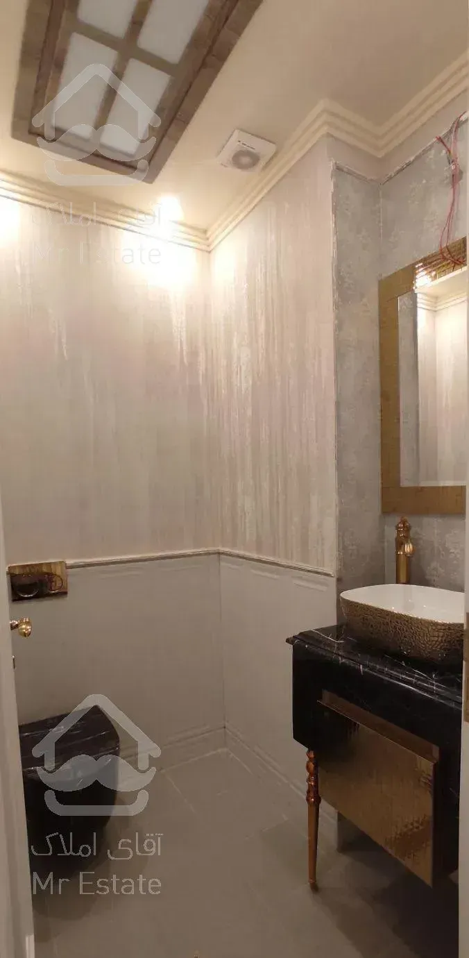 آپارتمان ۲۰۰ متری در کامرانیه/مشاعات آبی و3پارکینگ