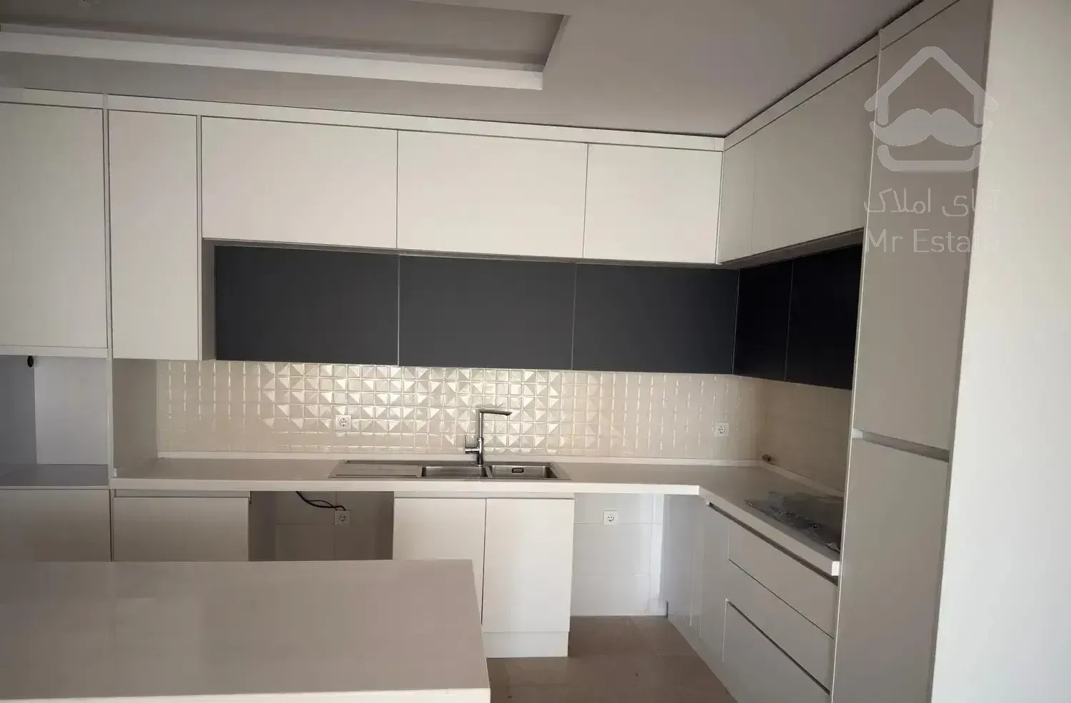 ۱۳۰متر  ۳خوابه  بازسازی شده   اوکازیون