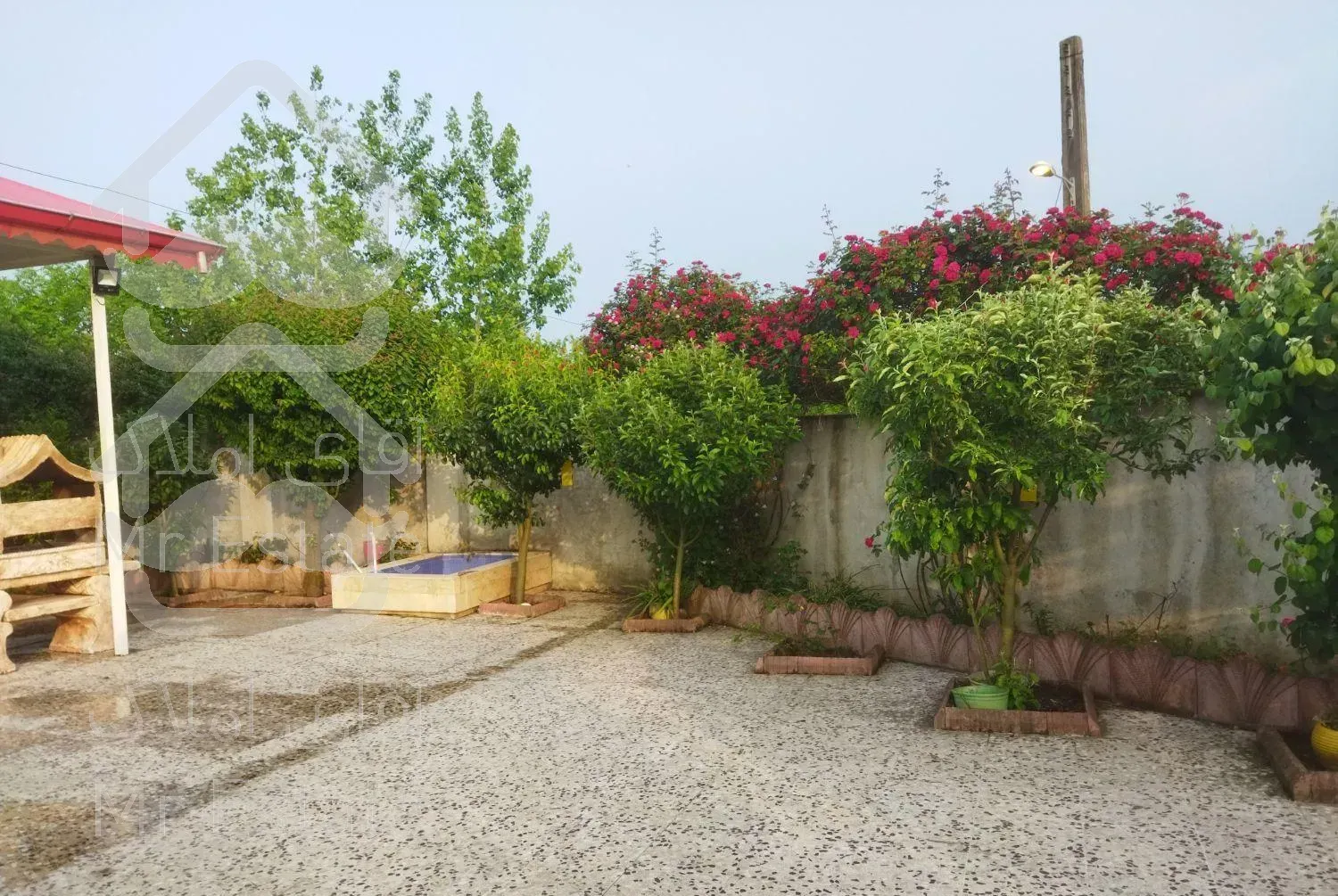 ویلای جنگلی درمحیط ارام