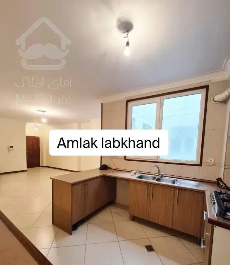 90 متر مسکونی در لارستان