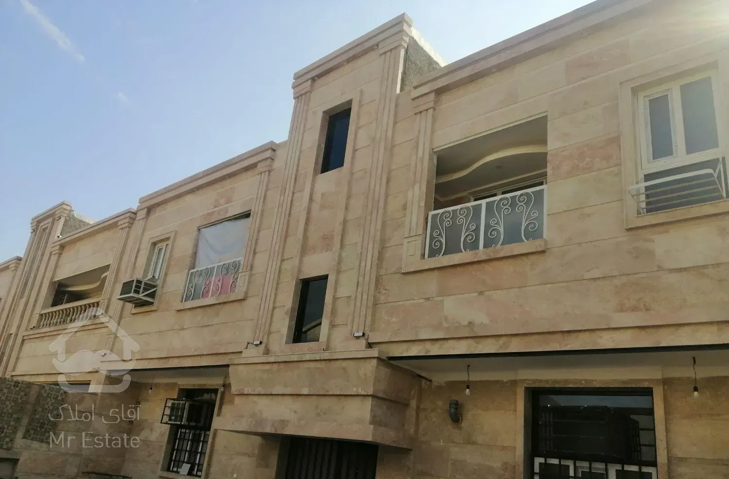 فروش آپارتمان ۱۰۰ متری ۲ خوابه همکف در کوی مهدیس