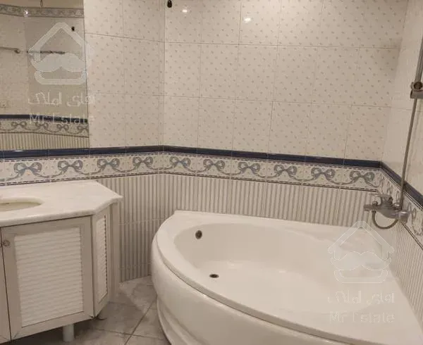 ۵۷۷ متر ویلا//باغ فردوس