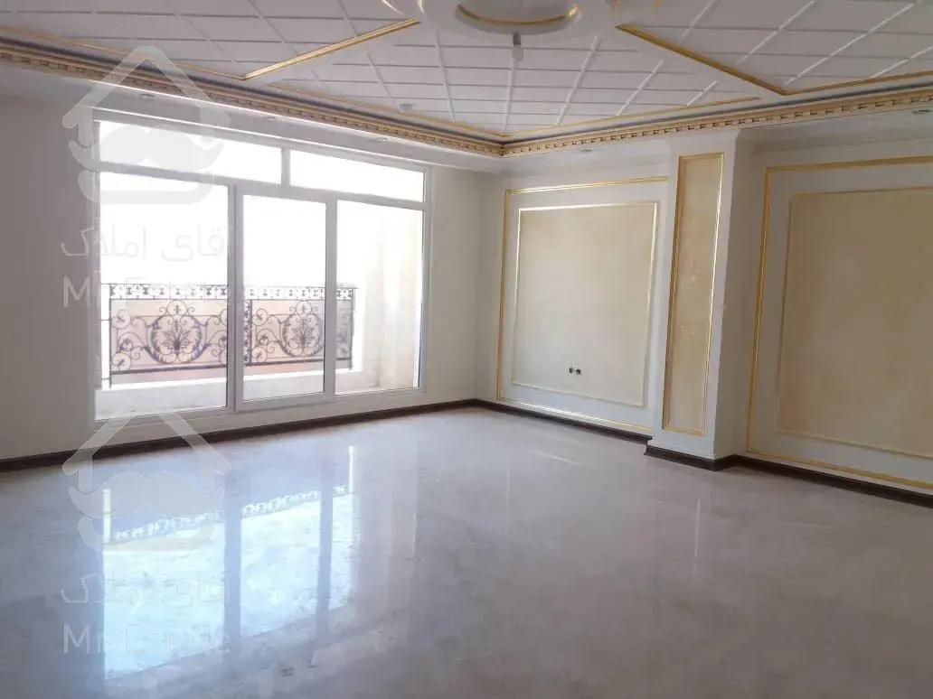 ۱۲۲متر // تک واحدی // خوش چیدمان