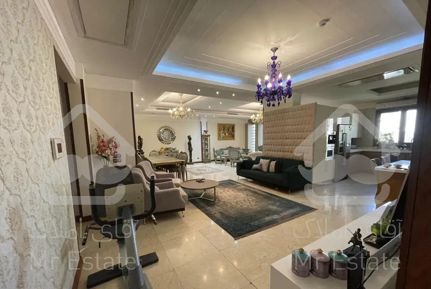 ۲۲۰متری فول. تراس دار.