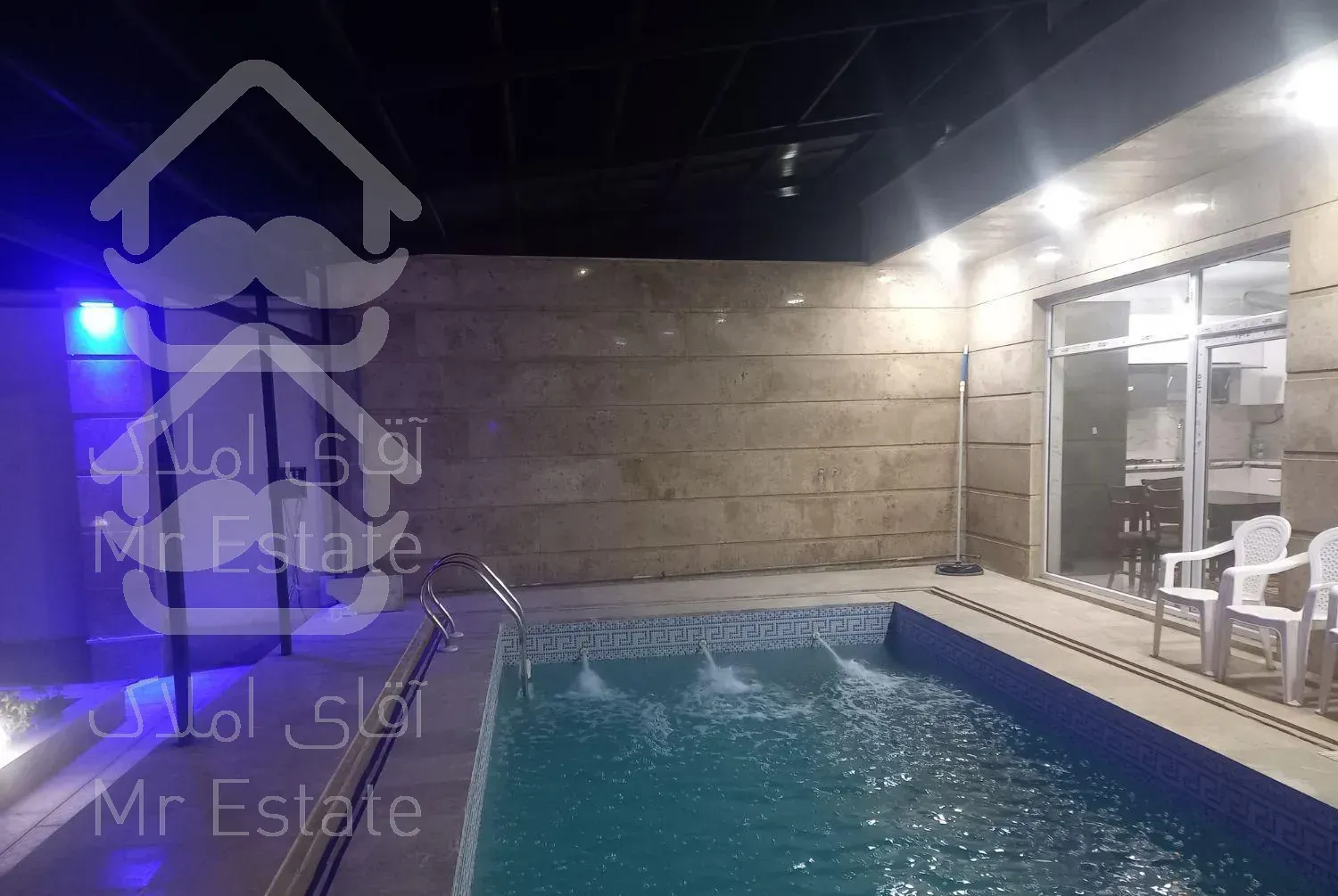 اجاره روزانه باغ ویلا استخردار