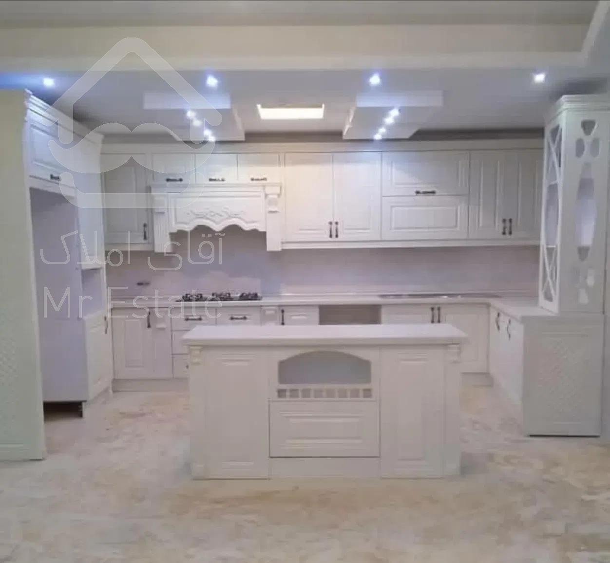 ۱۳۱متر ۳ خواب/خوش نقشه/ دریاچه چیتگر/ وام دار