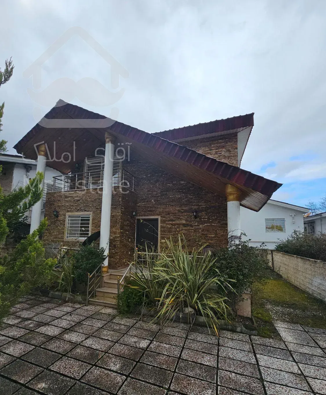 ویلا ۲۴۰متری سند و پایانکار مبله سیسنگان