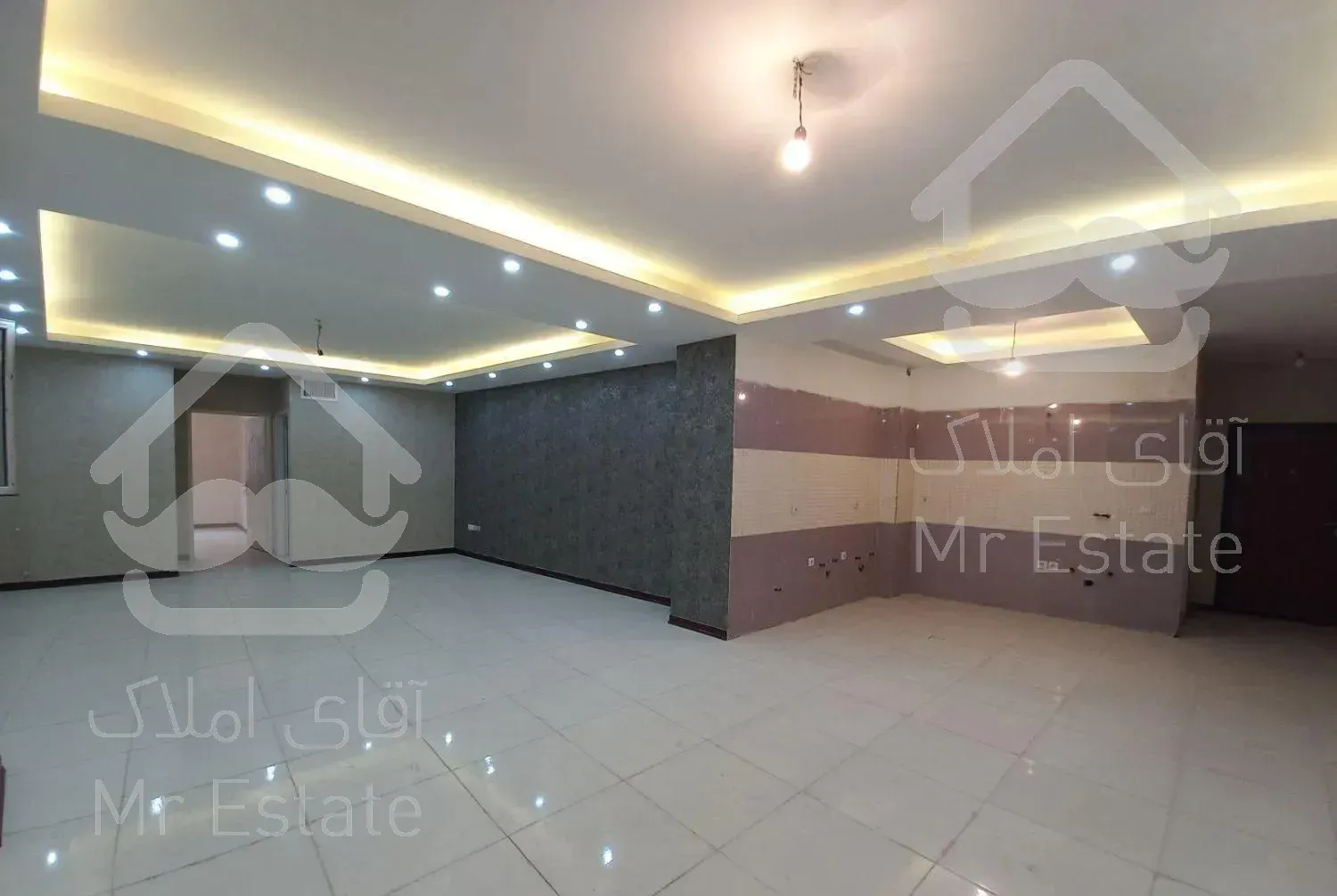 آپــارتــمان 112متــری / مجــلل وشیـک/ کلید نخورده