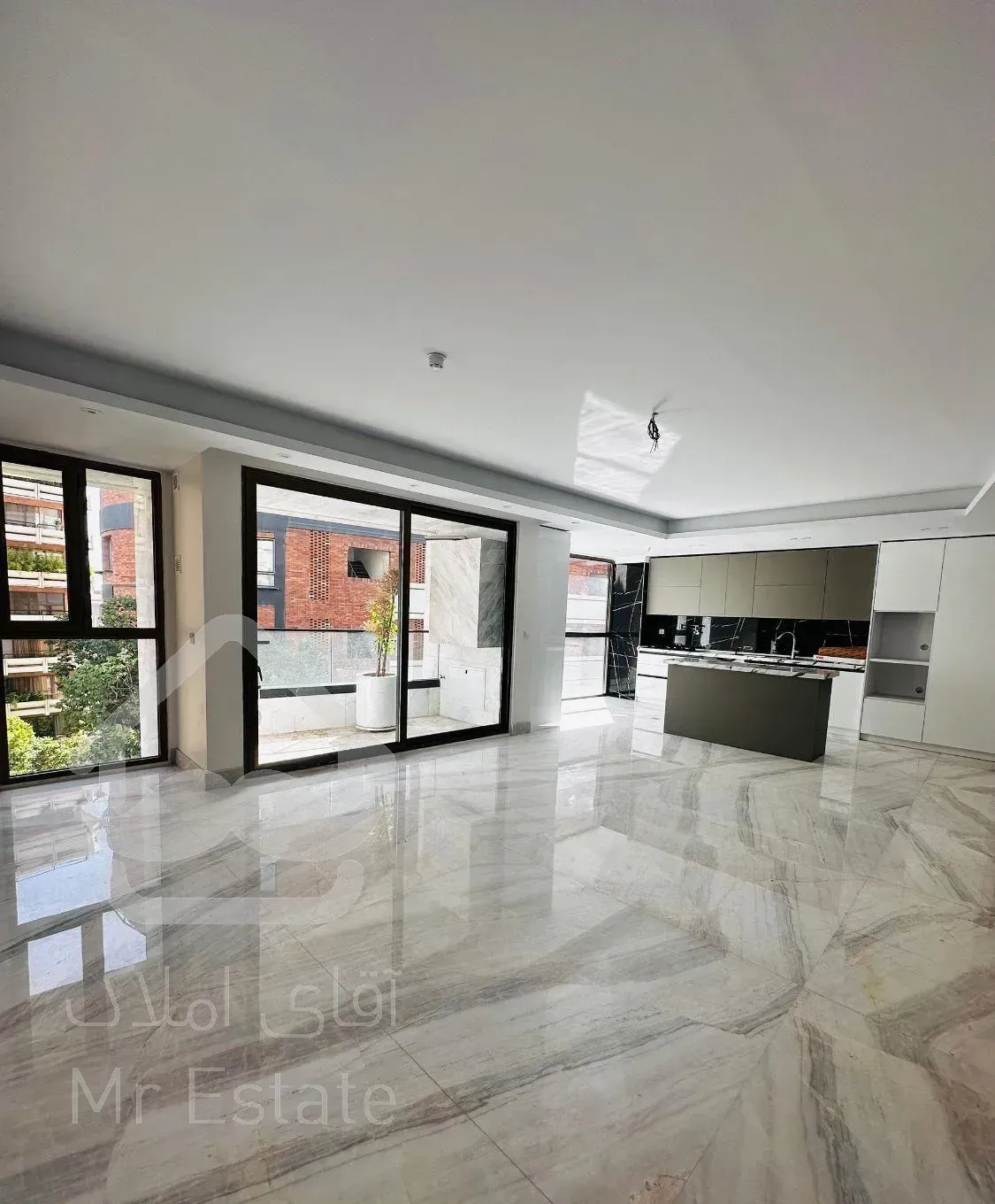 ۱۴۰متر مدرن نیاوران-منظریه ۲مستر ۲پارکینگ