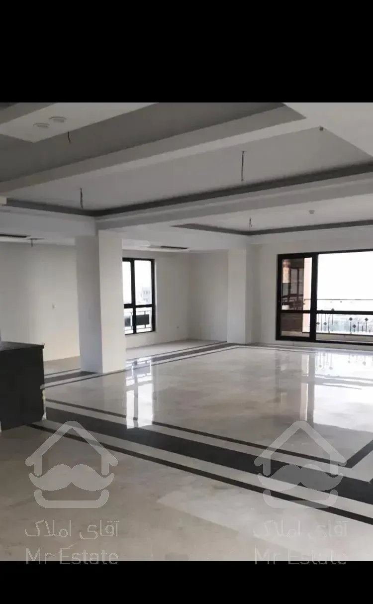 ۳۲۰ متر. برج برند